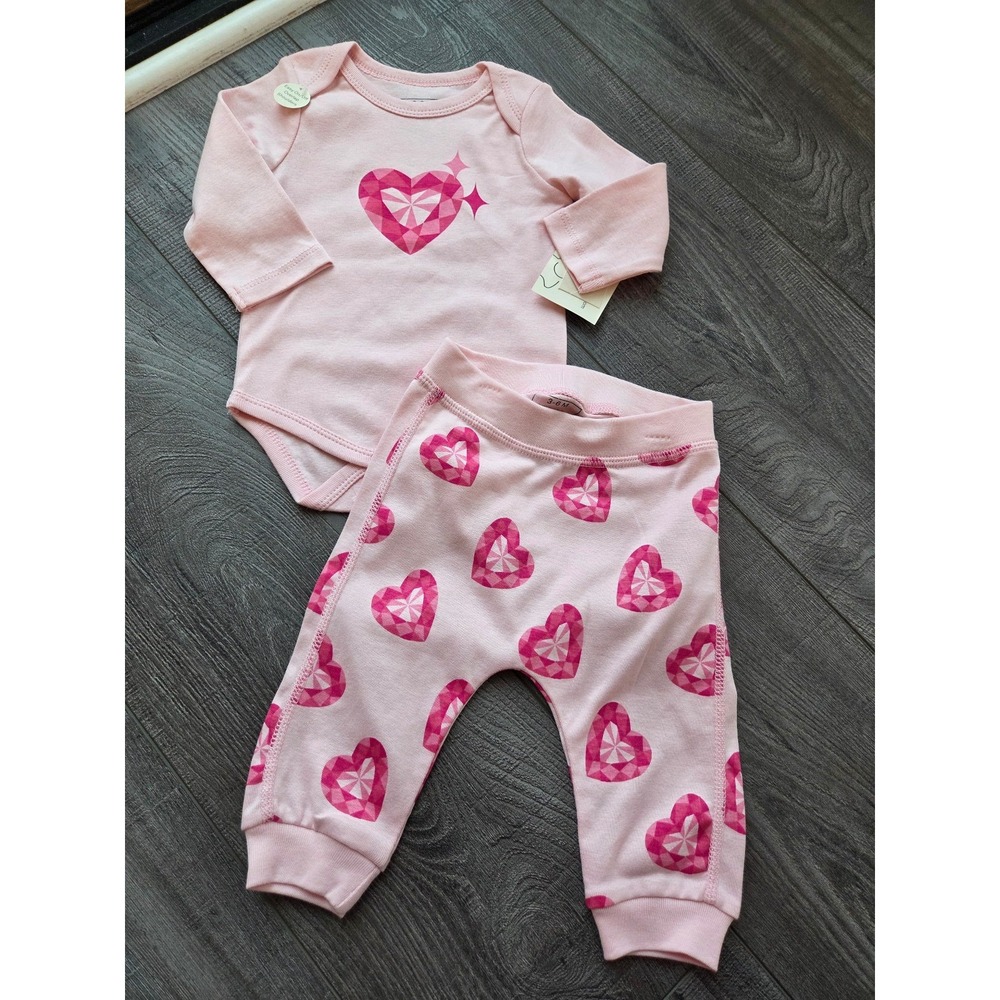 Monica and andy‎ baby girl outfit 3-6 mos